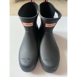 NWOT HUNTER Ankle Rain Boots Color Black Size 9
